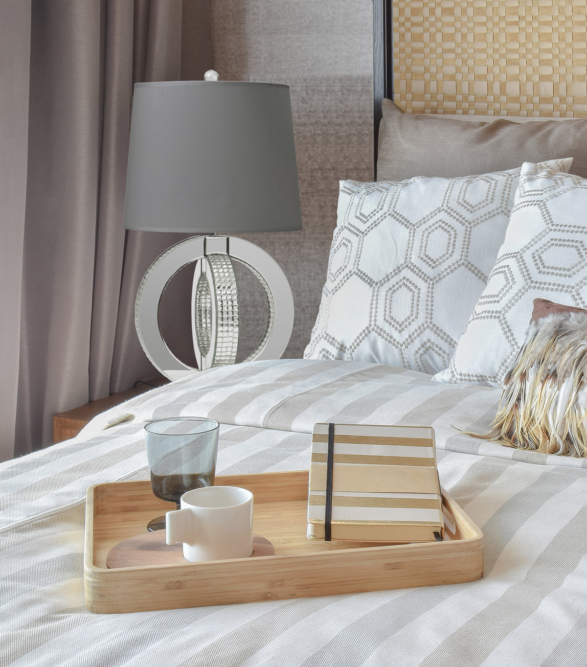 "Akashi" Annular Base 26" Table Lamp