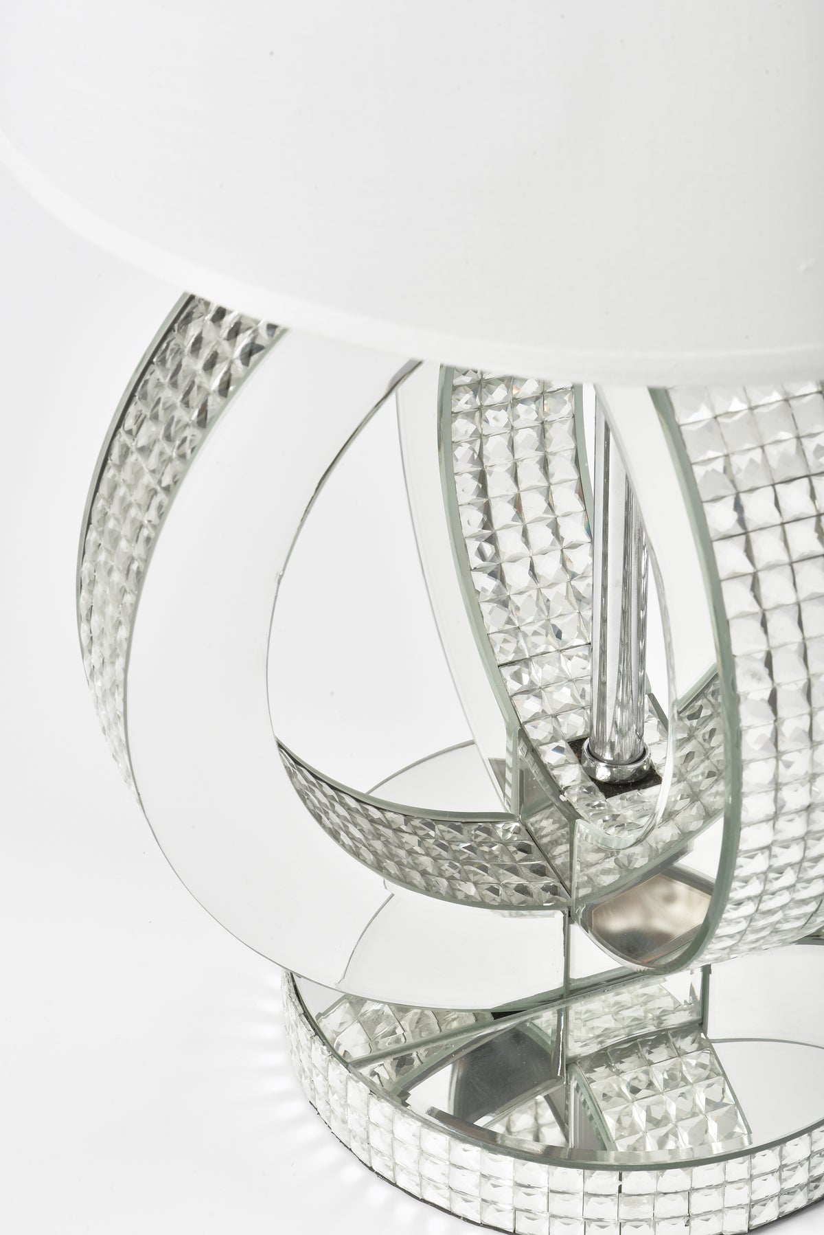 "Akashi" Annular Base 26" Table Lamp