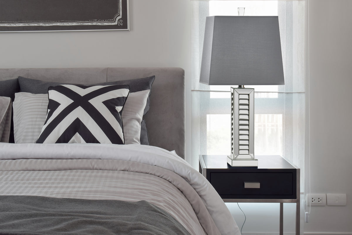 "Akashi" Sole Squared Base 32" Table Lamp