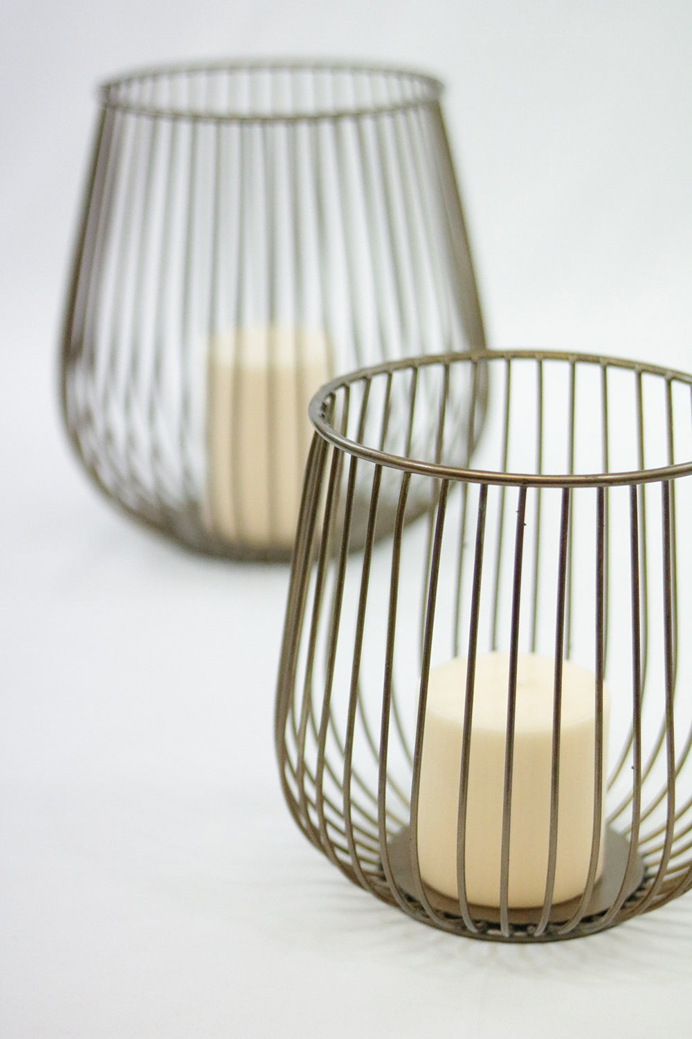 "Lieve" Metal Basket Candle Holders