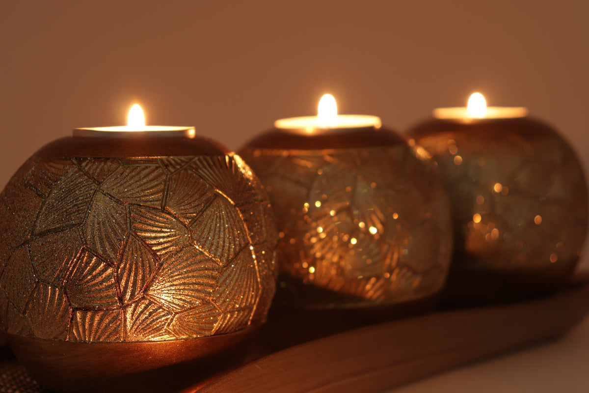 "Lieve" Polyresin 3 Piece Candle/Tealight Holders with Tray